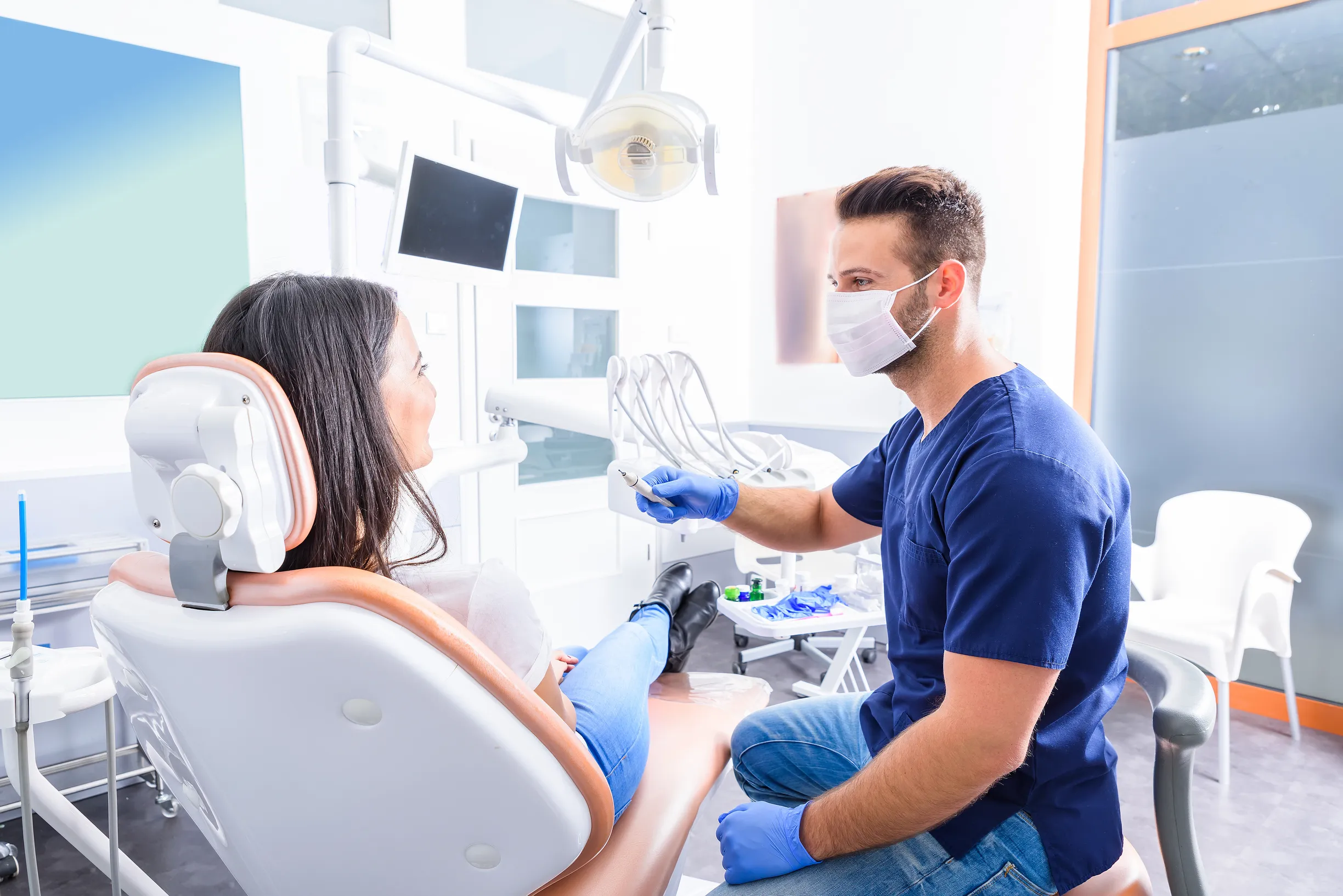Consultation in the treatment chair
